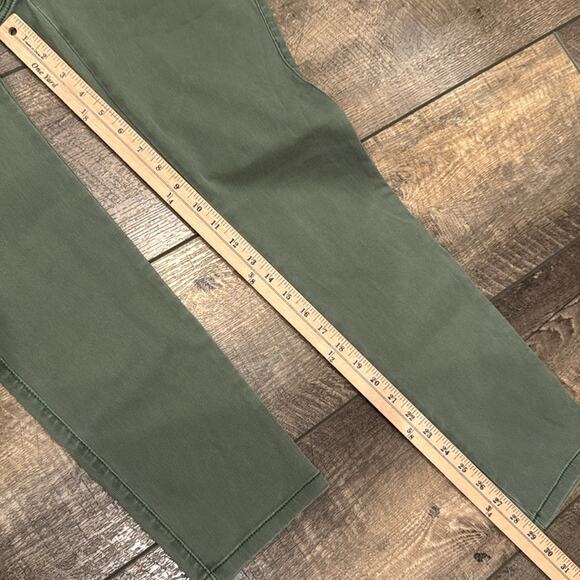 NWOT Cabi 5315 The Quest Skinny Stretch Fine Cord Army Green Pants Size 10 - Picture 4 of 9